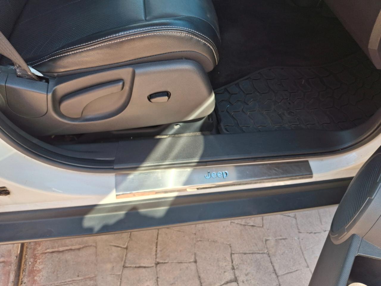 Jeep Cherokee 2.8 CRD DPF Limited Auto 4x4