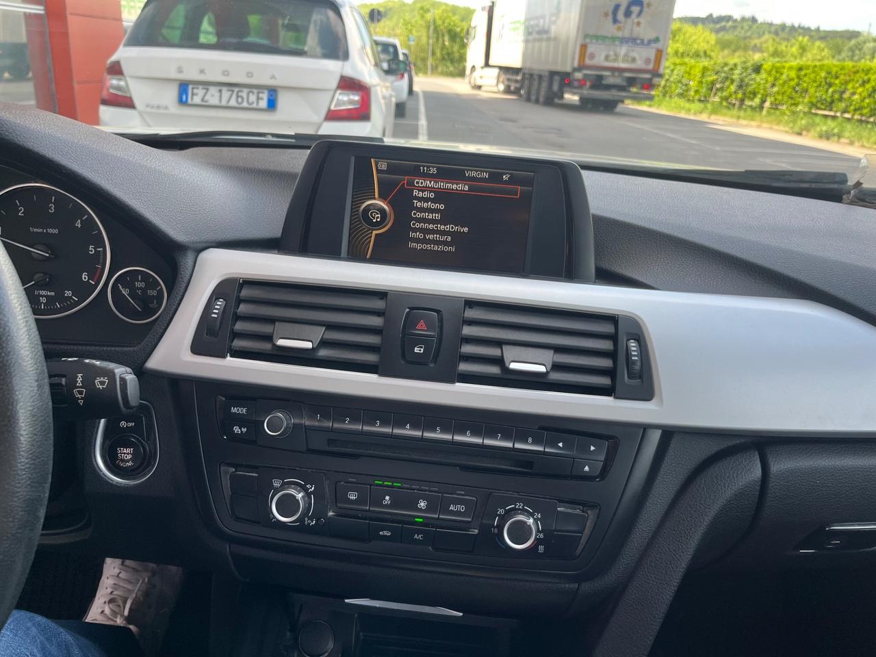 Bmw 318 318d Touring Business automatico 2013 2.0 DIESEL