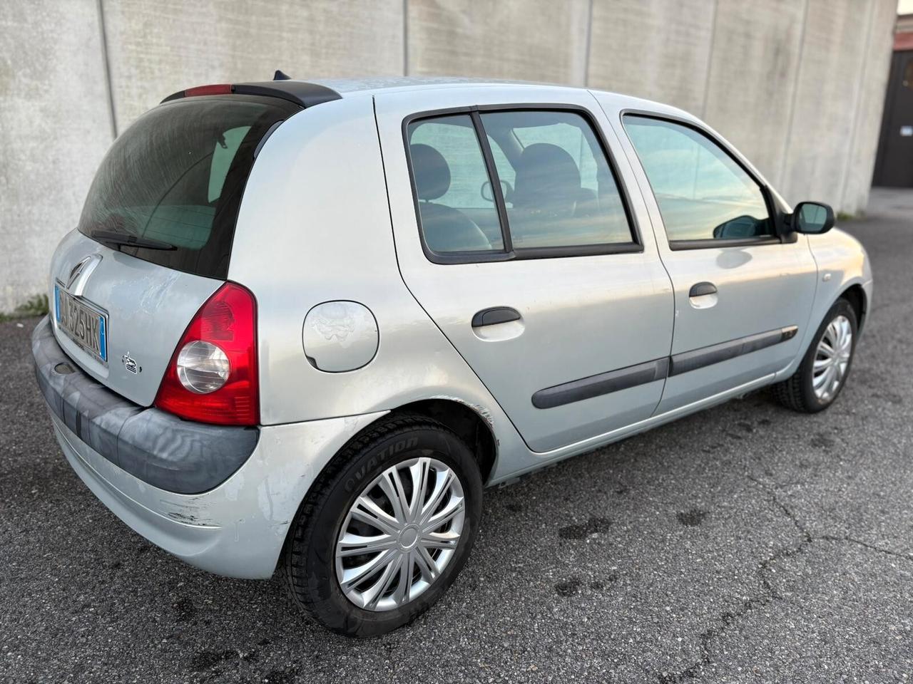 Renault Clio 1.2 16V 5 porte NEOPATENTATI