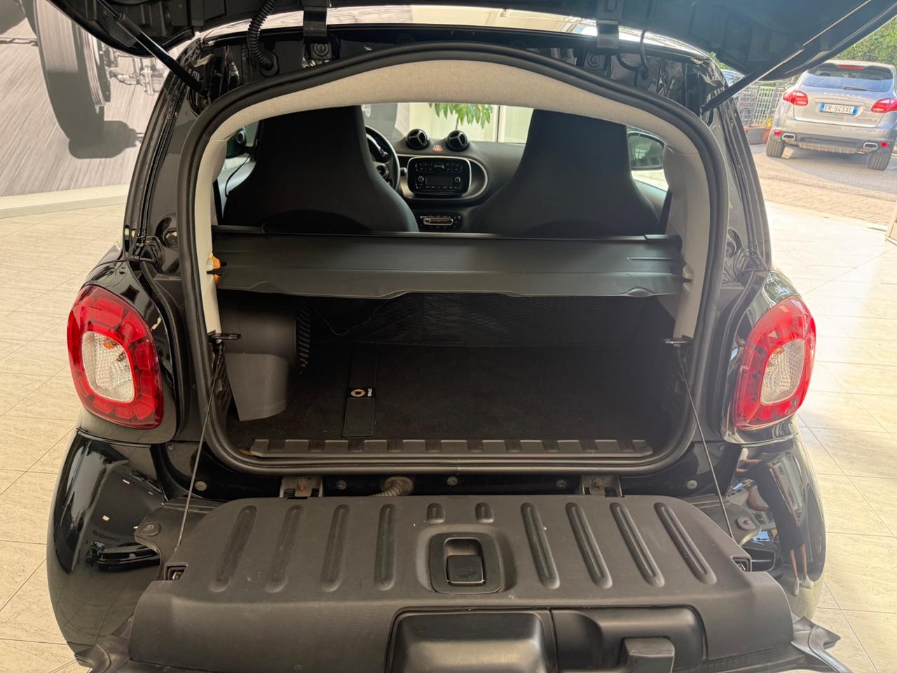 SMART FORTWO FULL OPTIONAL LED VIRTUAL JBL SEDILI RISCALDABILI