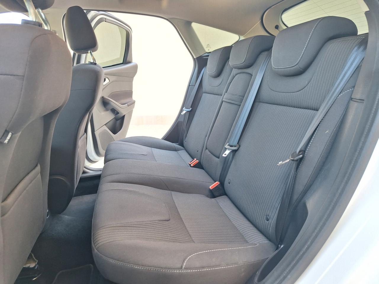 Ford Focus 1.6 TDCi Titanium BERLINA 2013