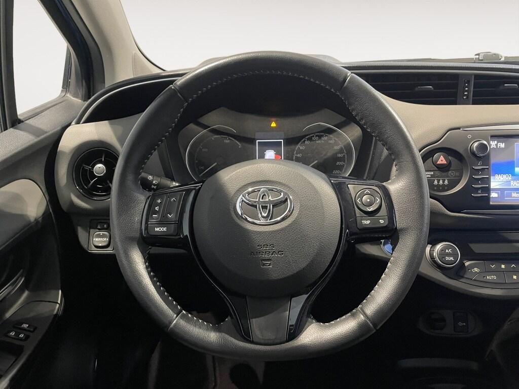 Toyota Yaris III 2017 1.5 Hybrid 101CV Autom. Active (FHEV)