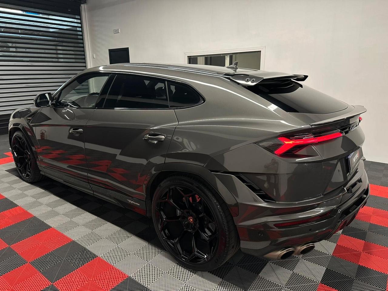 Lamborghini Urus 4.0 Performante