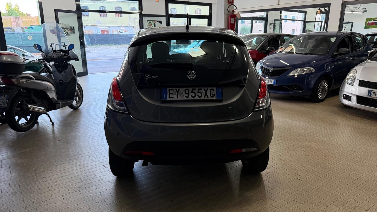 Lancia Ypsilon 0.9 TwinAir 85 CV 5 porte Metano Ecochic Elefantino