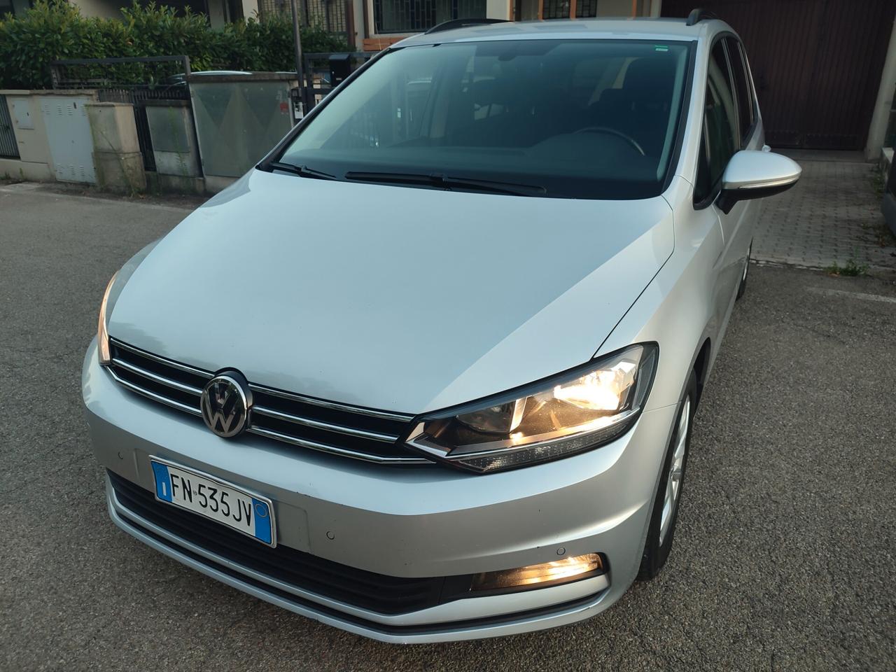VOLKSWAGEN TOURAN 2018 DIESEL 7POSTI EURO6 POCHI KM NUOVA