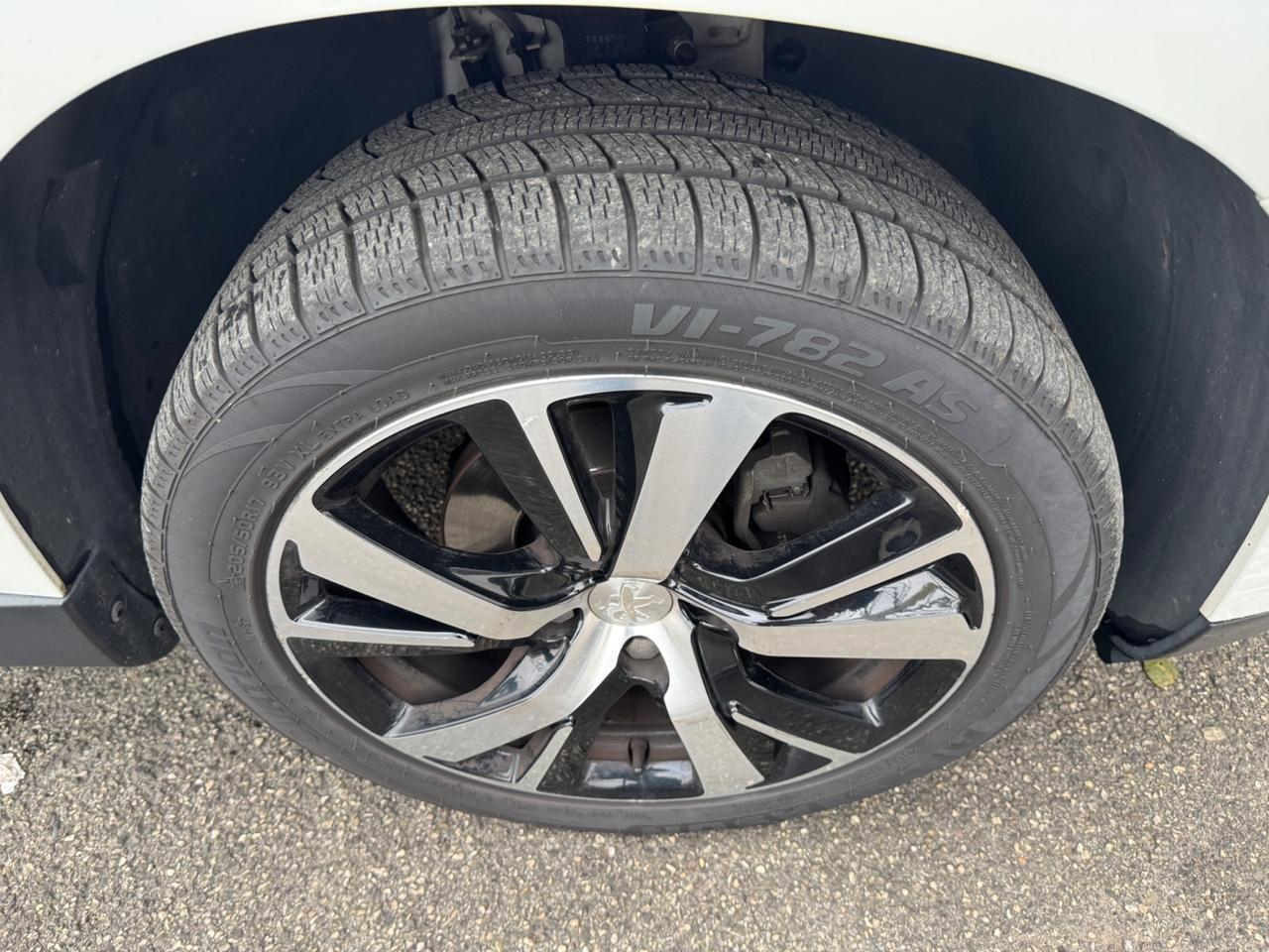 Peugeot 2008 1.6 e-HDi 115 CV Allure