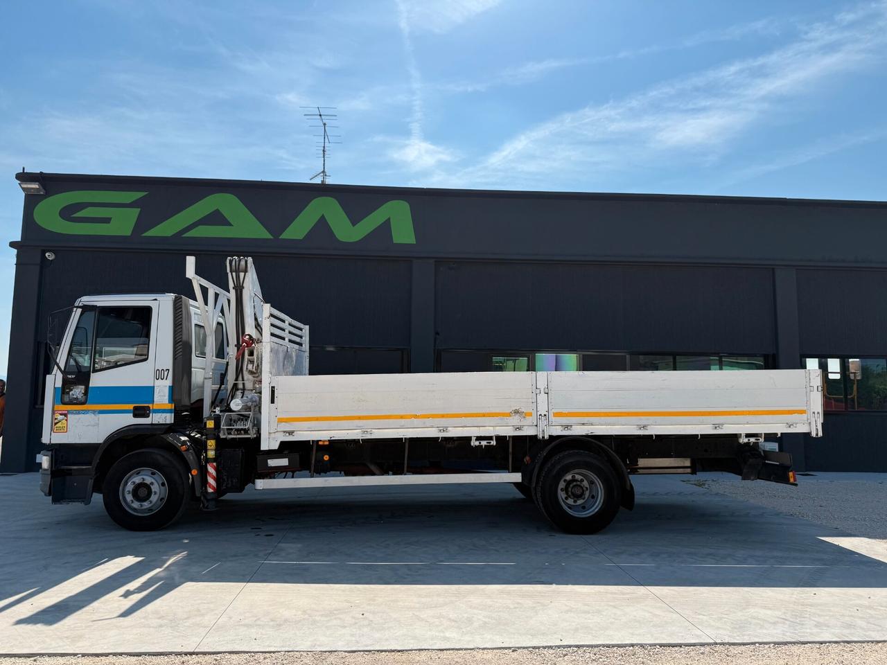 Iveco Eurocargo 150E18 cassone + gru SOLO EXPORT