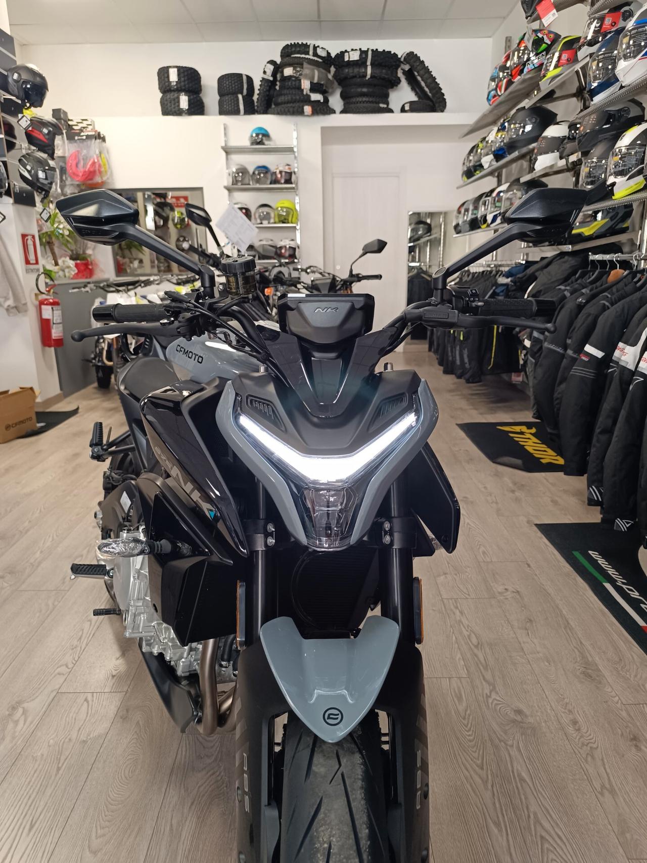 CF MOTO 675-NK
