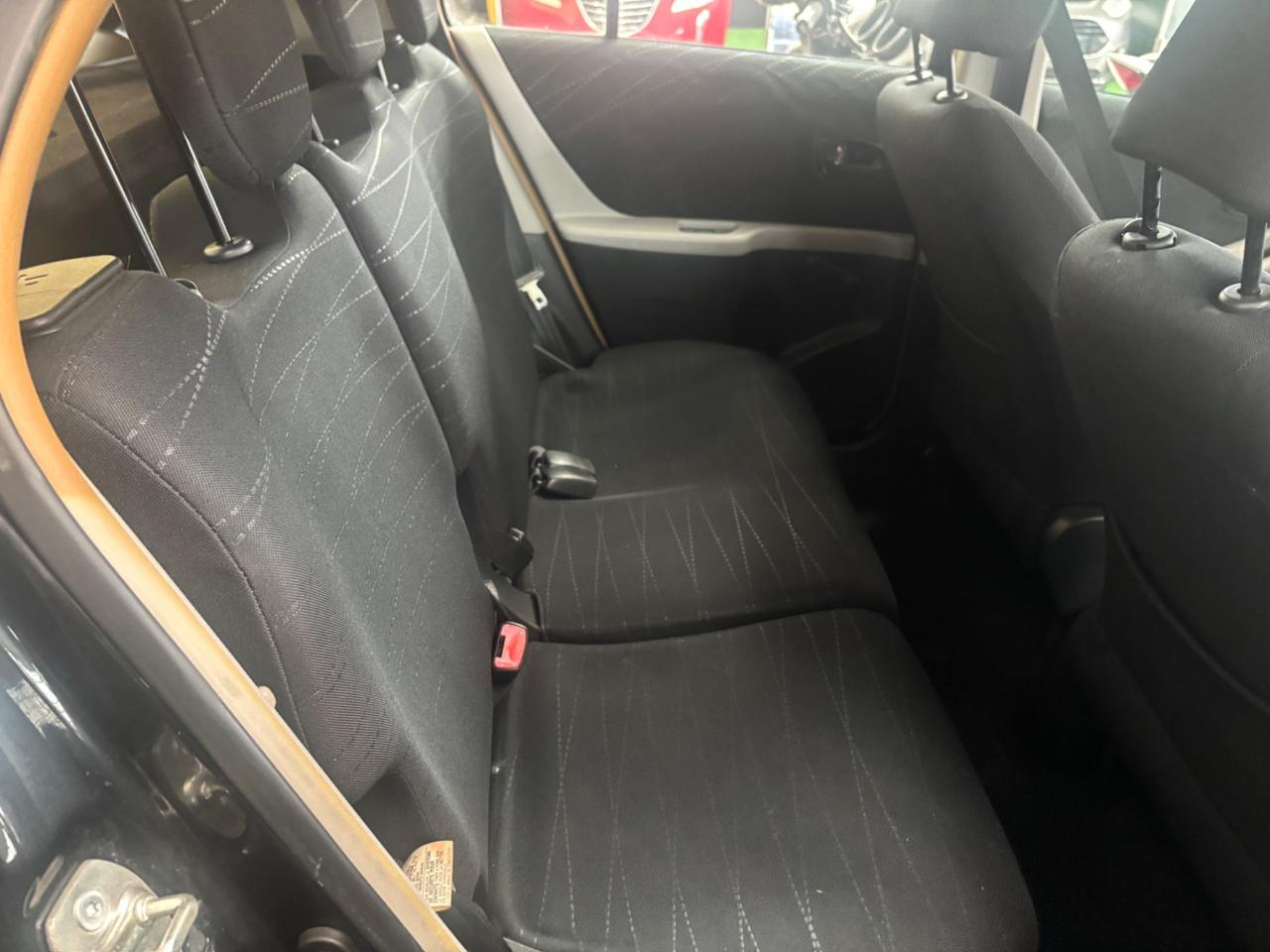 Toyota Yaris 1.0 5 porte Sol