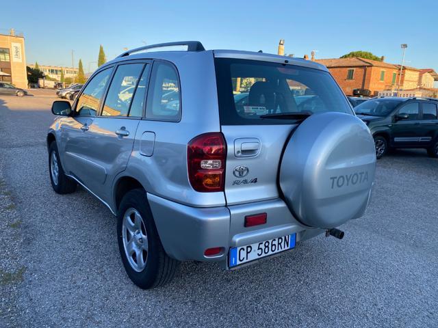 TOYOTA RAV 4 MY23 RAV4 2.0 Tdi D-4D cat 5 porte Sol