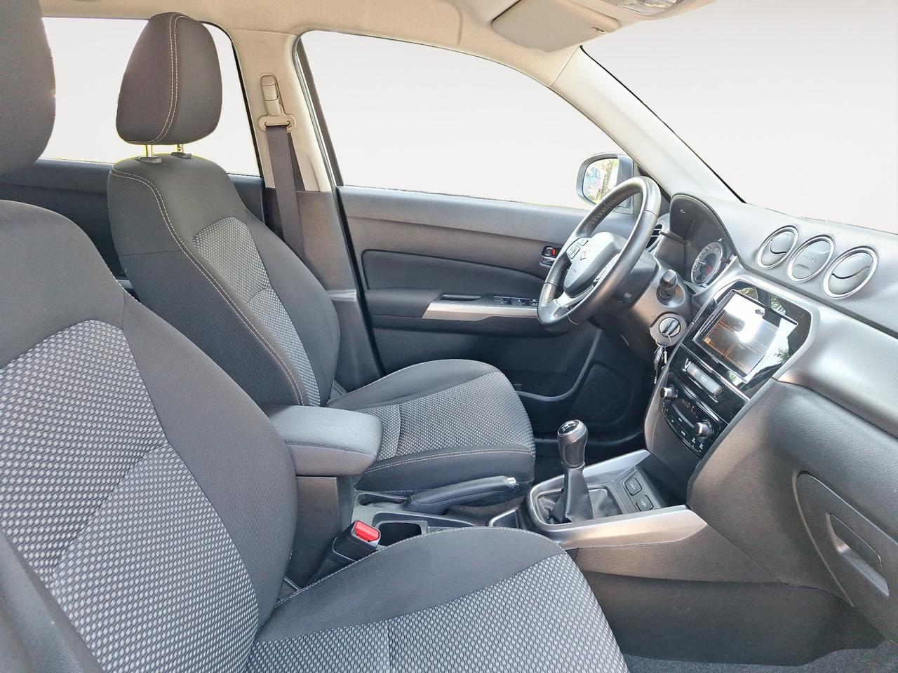 Suzuki Vitara 1.0 boosterjet Starview 2wd