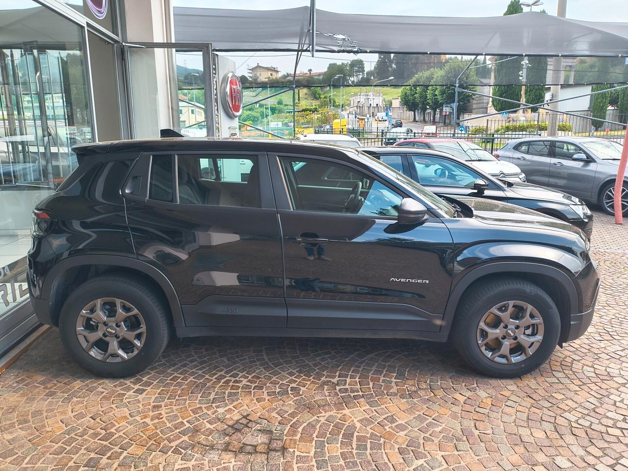 Jeep Avenger 1.2 Turbo 100CV MHEV Summit