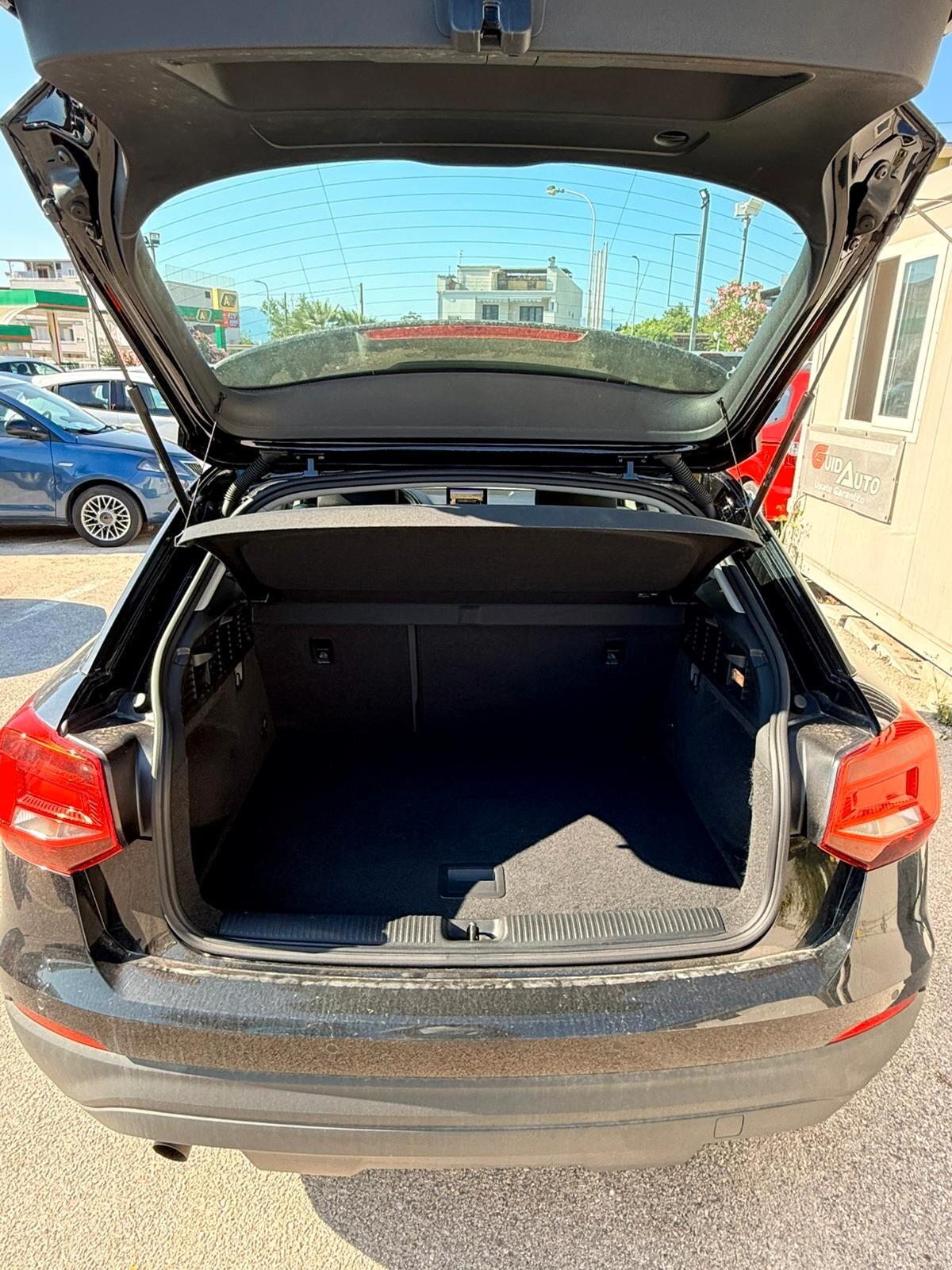 Audi Q2 30 TFSI Business