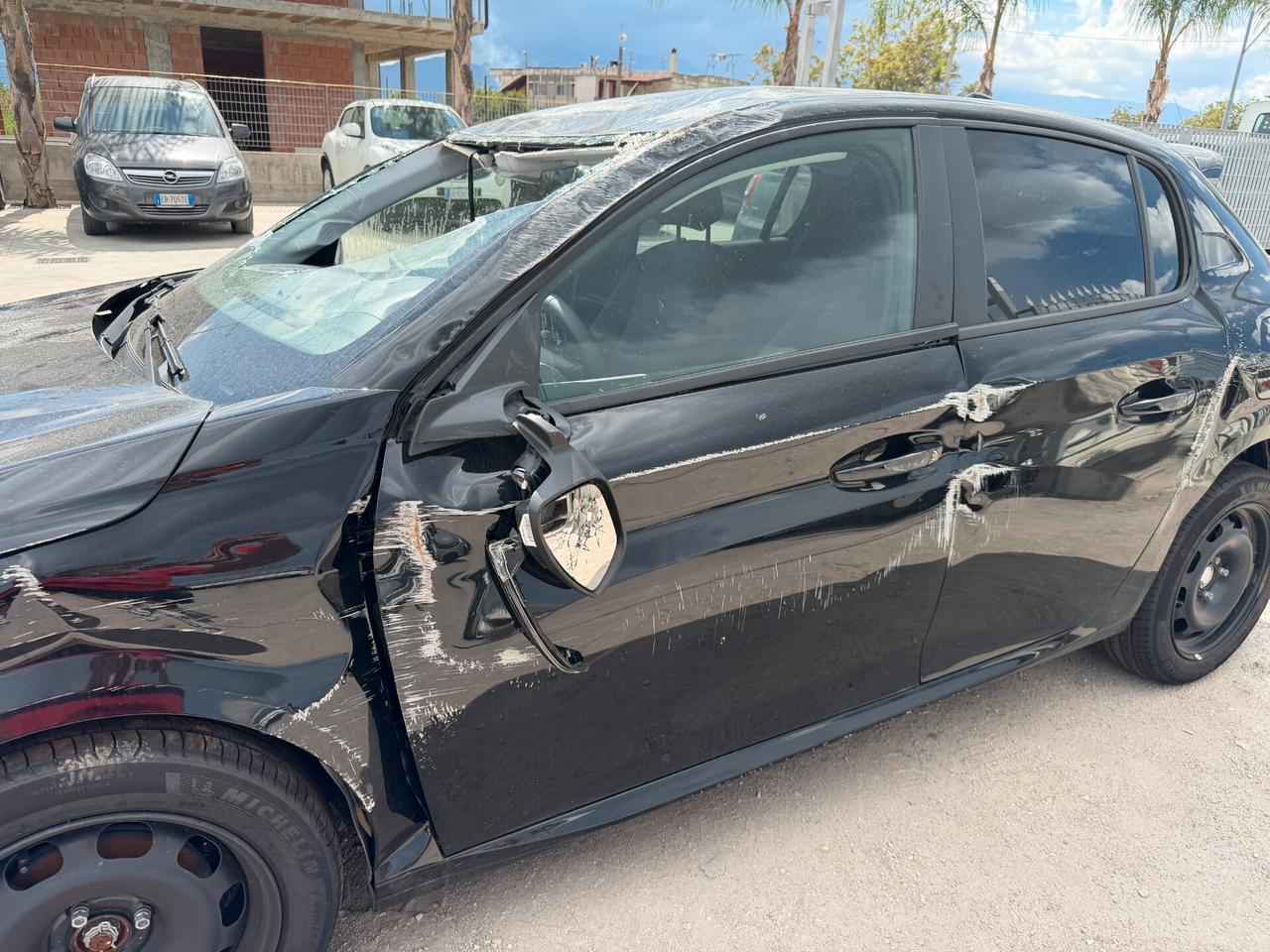 PEUGEOT 208 2026 1.2 HYBRID 101 CV *AIRB OK
