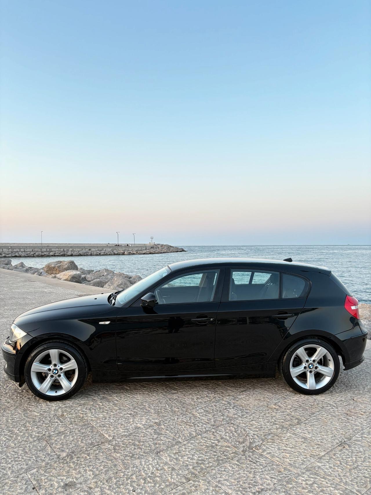 Bmw 116d 2.0 116CV total black