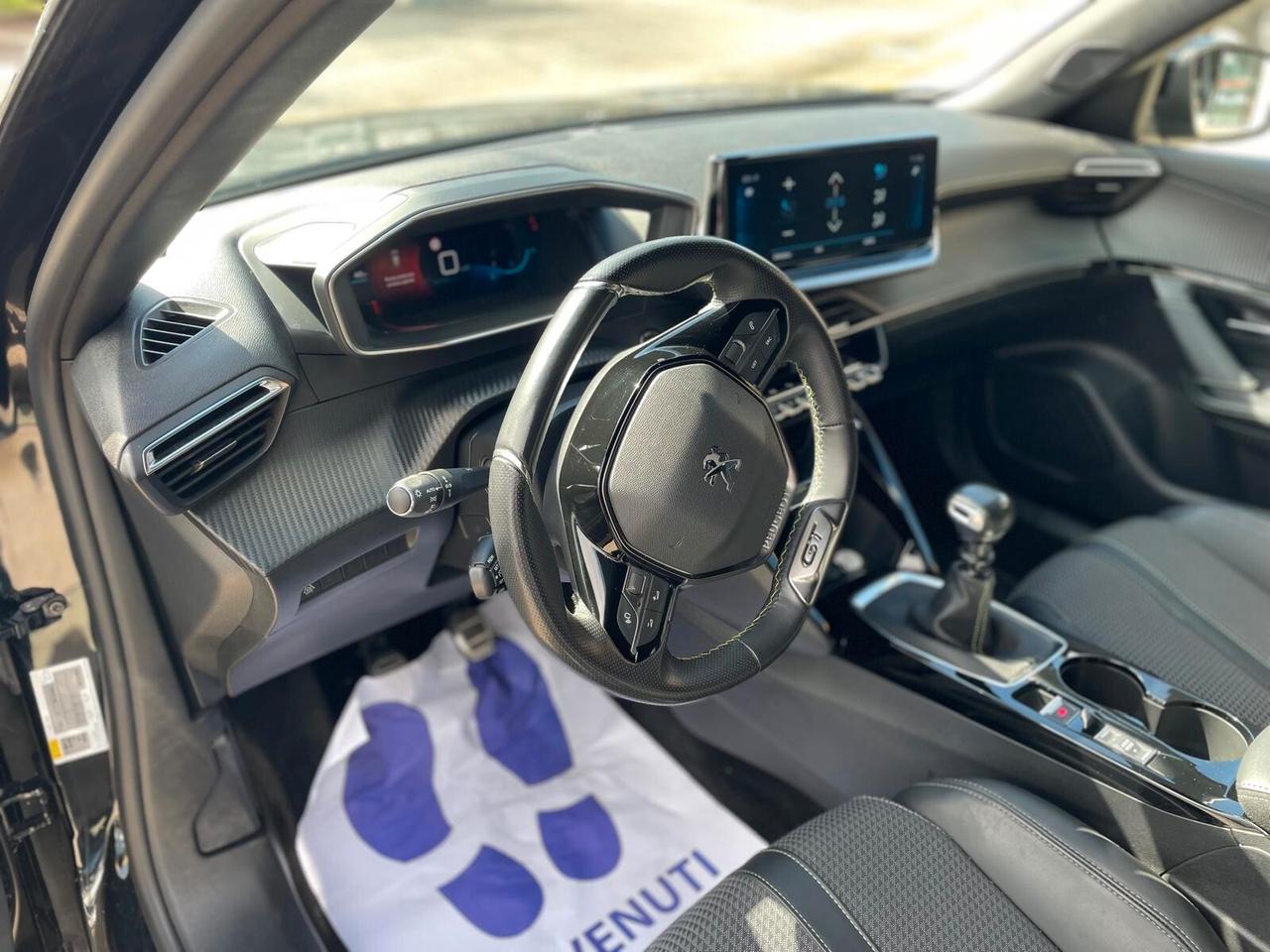 Peugeot 2008 PureTech 130 S&S EAT8 GT