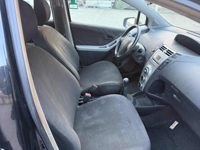 TOYOTA Yaris 1.0 5p Sol senza nessun lavoro da fare