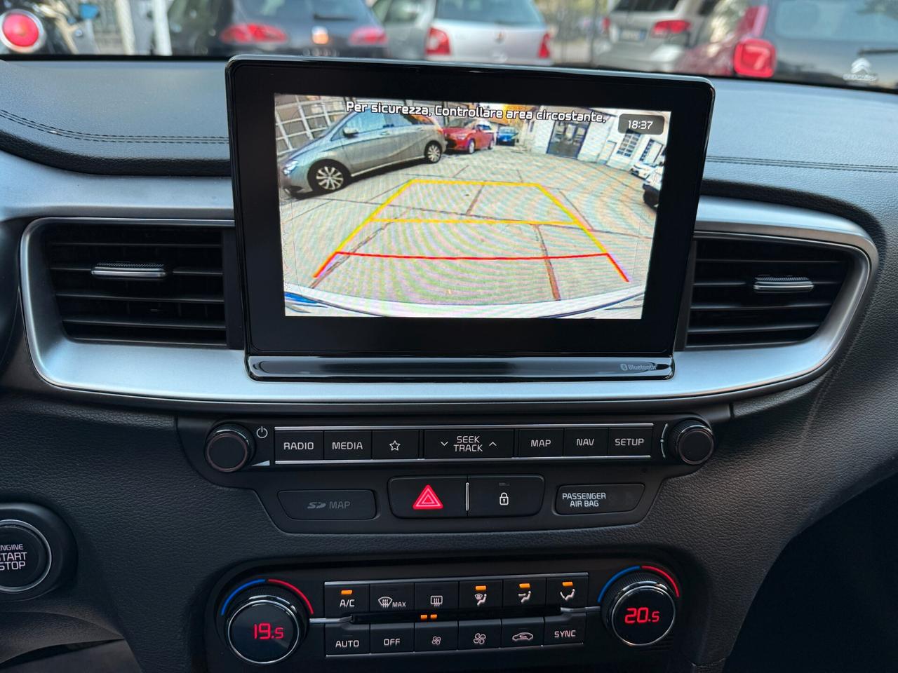 Kia Ceed 1.4 MPi GPL SW Business Class