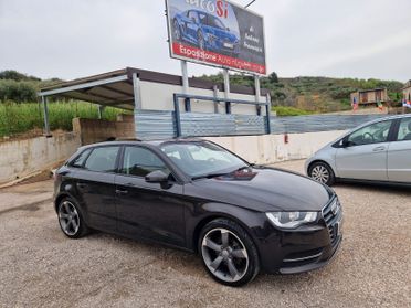 Audi A3 SPB 1.6 TDI 105 CV CR Ambition