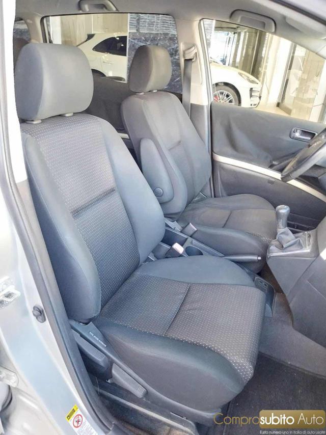 TOYOTA Corolla Verso 2.2 16V D-4D Luna 7pti