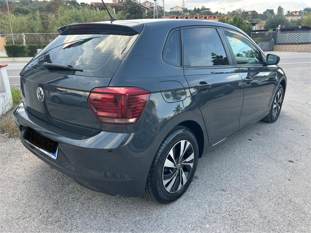 Volkswagen Polo 1.6 TDI 5p. Trendline per neo patentati