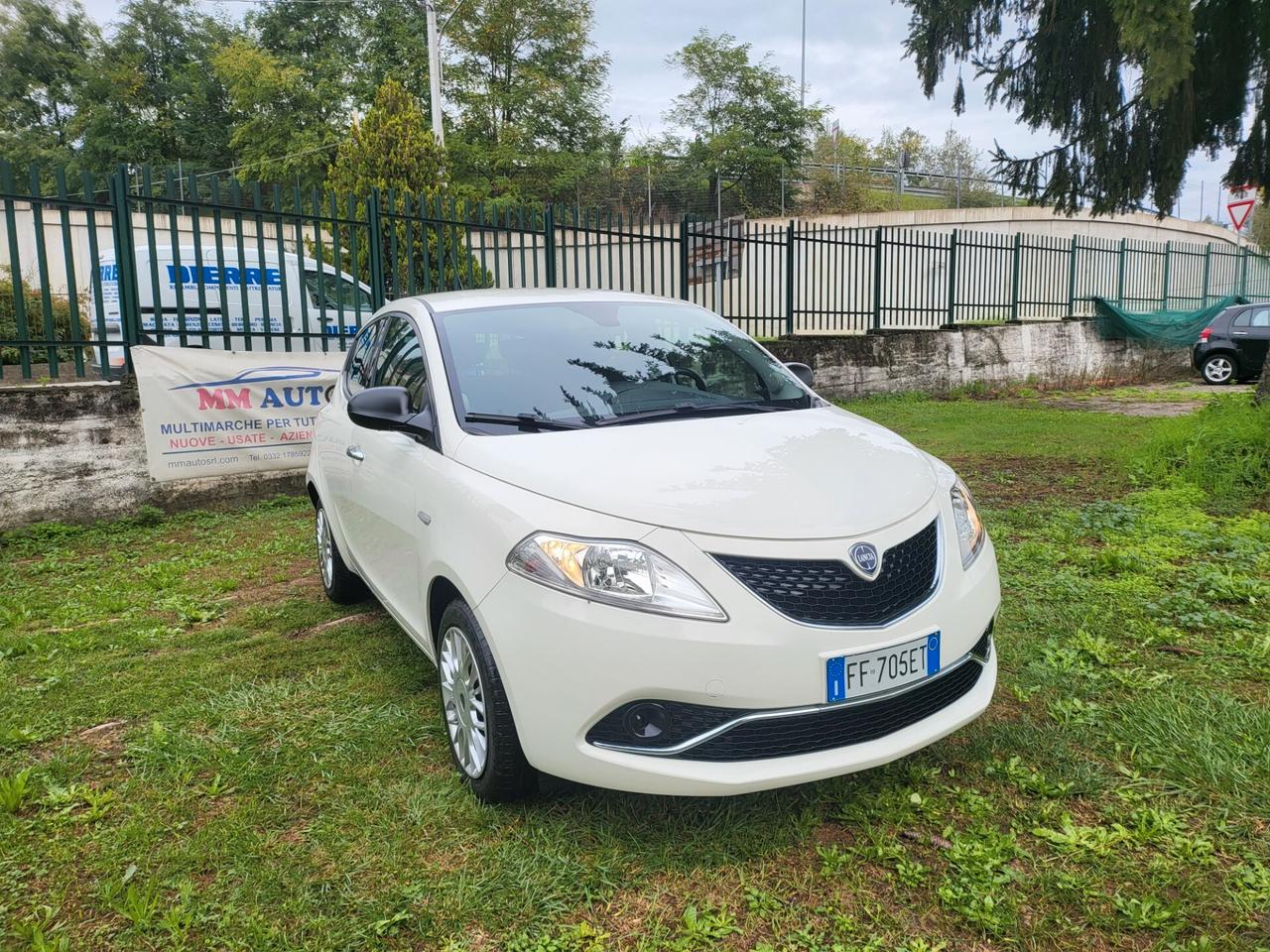 Lancia Ypsilon 1.2 69 CV 5 porte UNICO PROPRIETARIO OK NEOP.