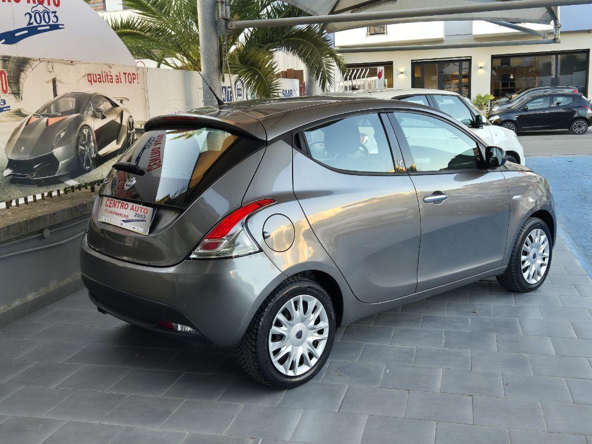 LANCIA - Ypsilon - 1.2 69 CV 5 porte GPL Ecochic Platinum
