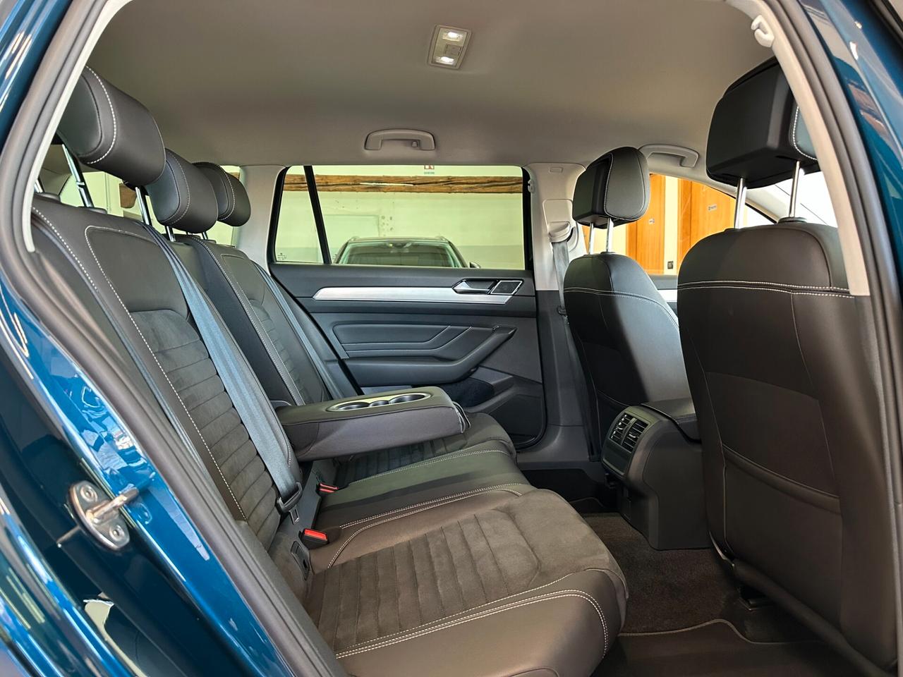 VOLKSWAGEN PASSAT 2.0 TDI DSG ELEGANCE *CARPLAY*LED*NAVI*