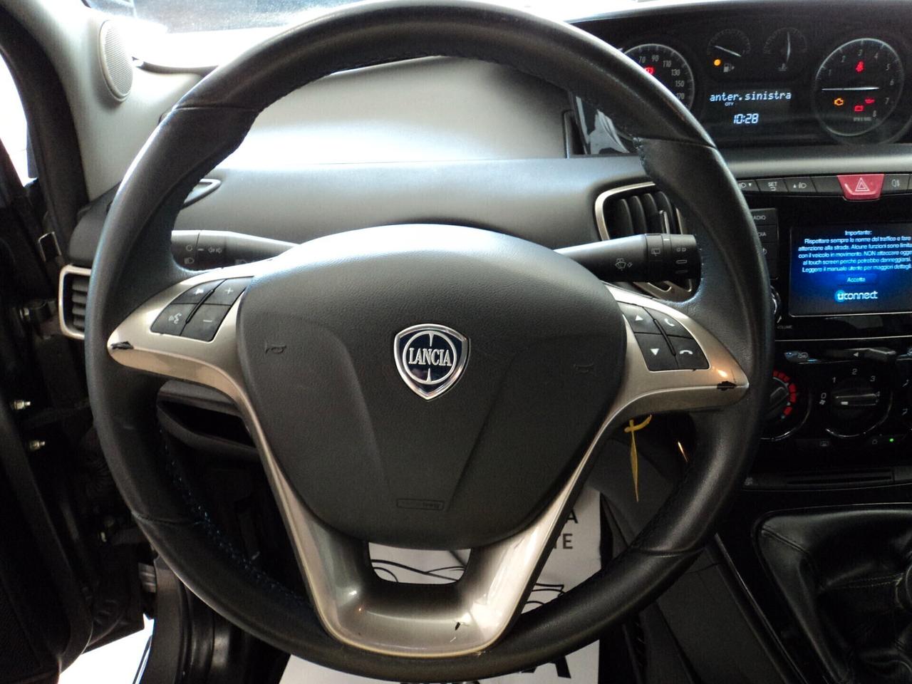 Lancia Ypsilon 1.2 69 CV 5 porte Gold