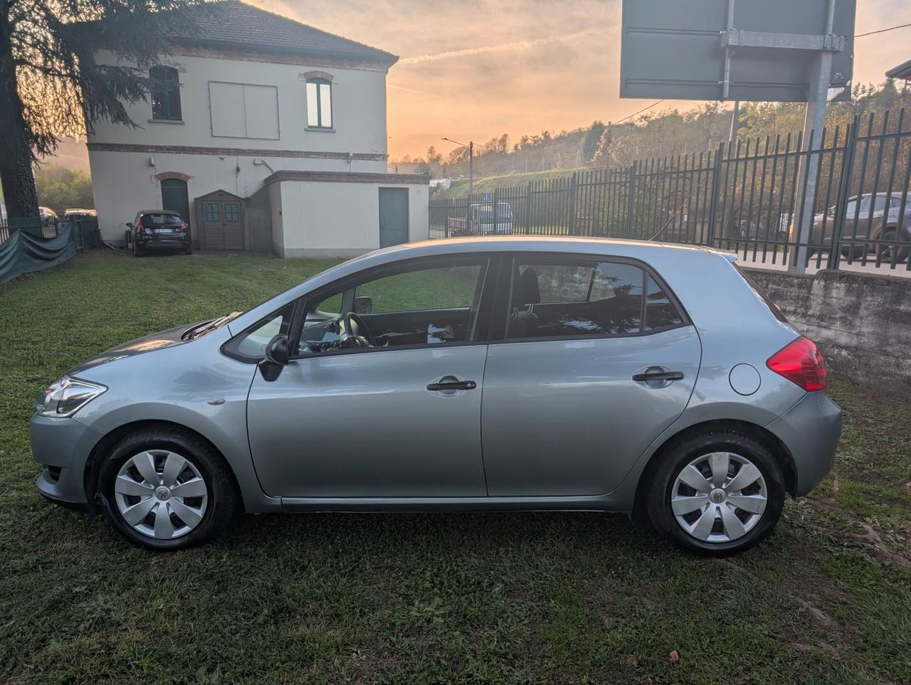 Toyota Auris 1.3 5 porte Sol