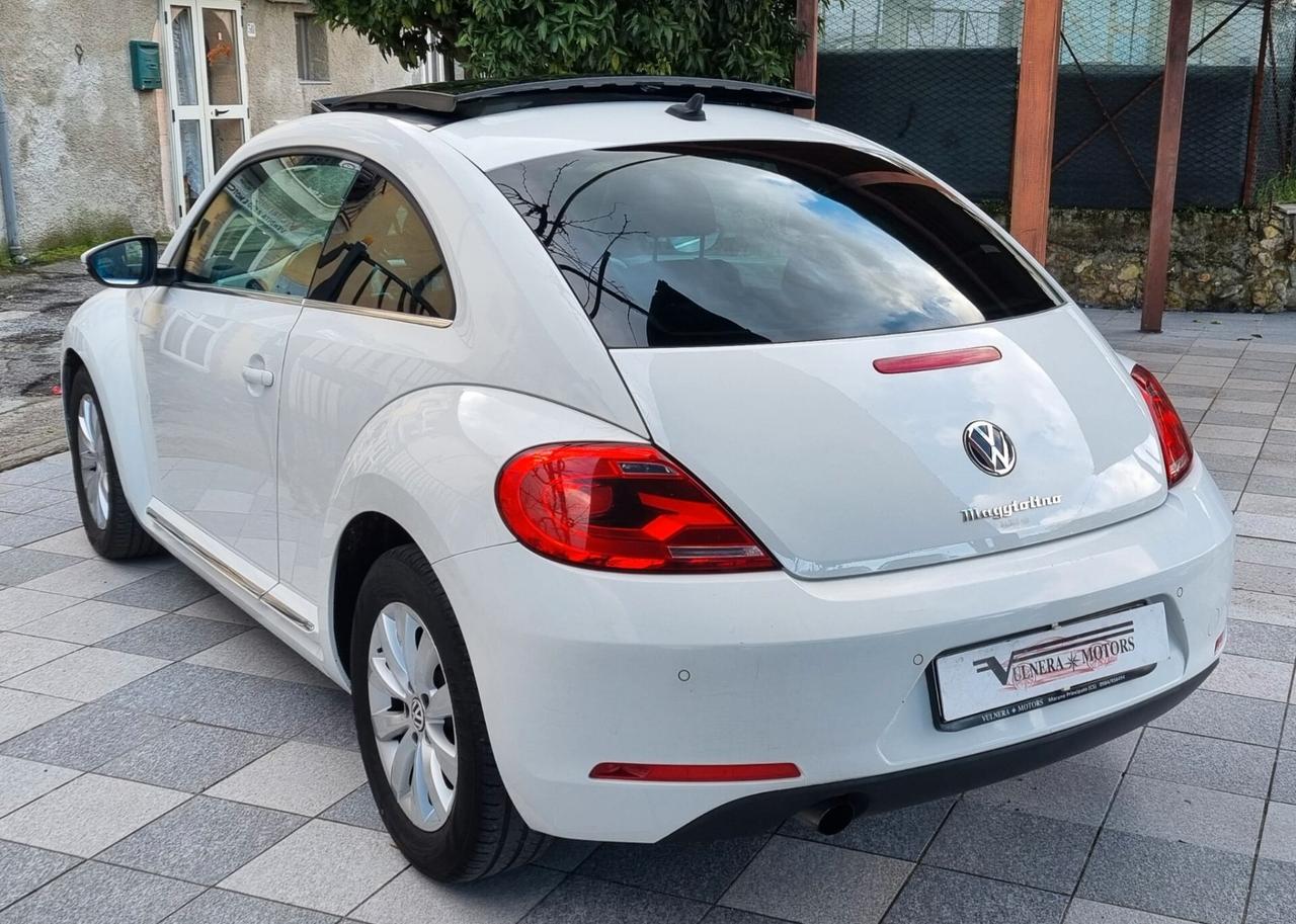 Volkswagen Maggiolino 1.6 TDI Design tetto navi