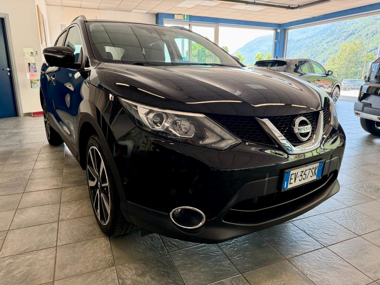 Nissan Qashqai 1.5 dCi 110 CV Tekna-NEOPATENTATI-