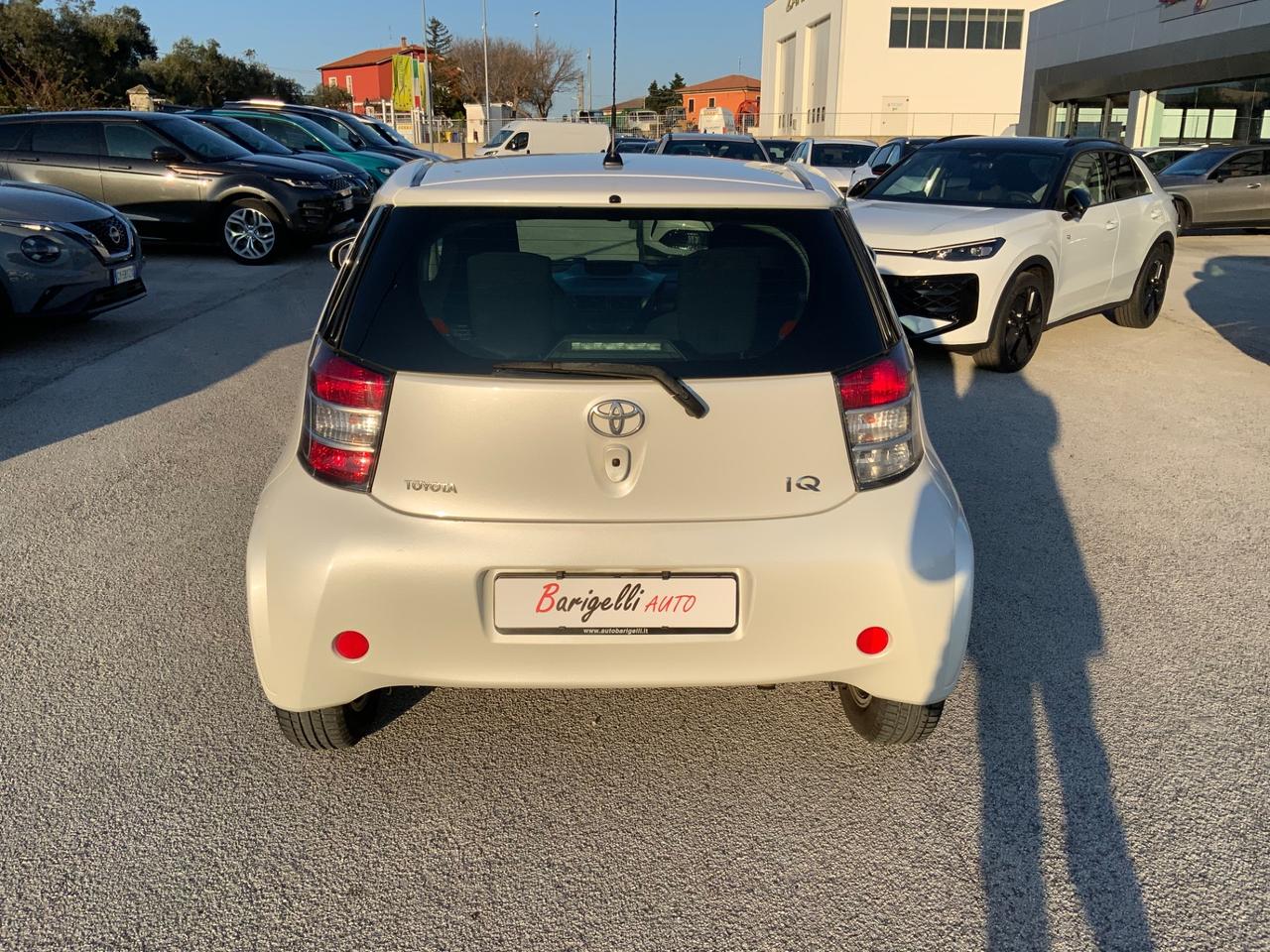 Toyota iQ 1.0 Sol