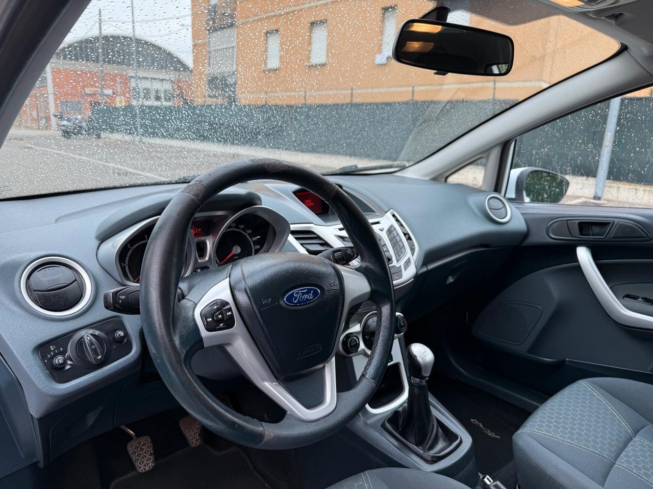 Ford Fiesta 1.4 TDCI - NEOPATENTATI - 12 MESI DI GARANZIA -