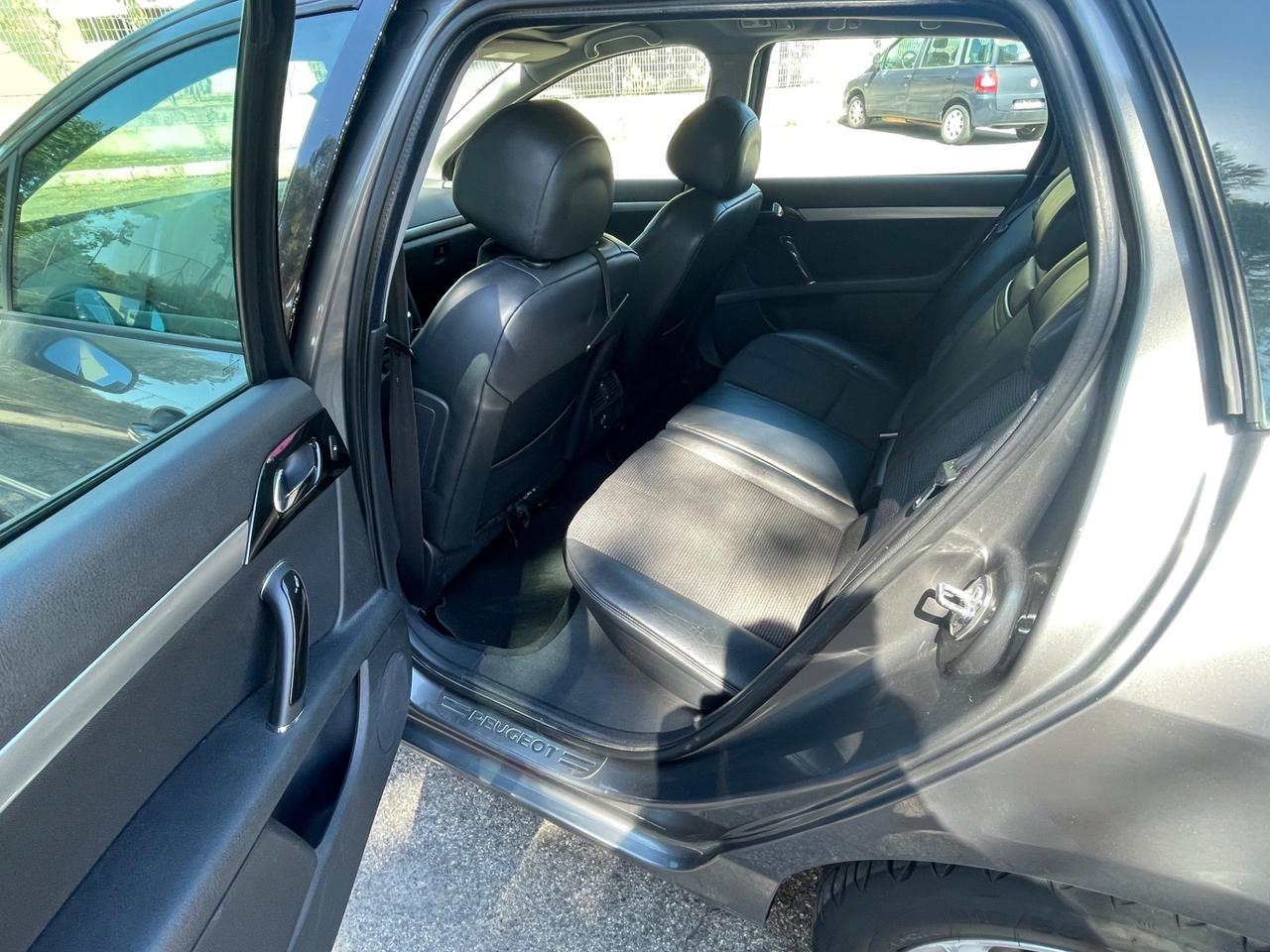 Peugeot 407 2.0 HDi aut. SW Ciel Féline (int. Pelle)