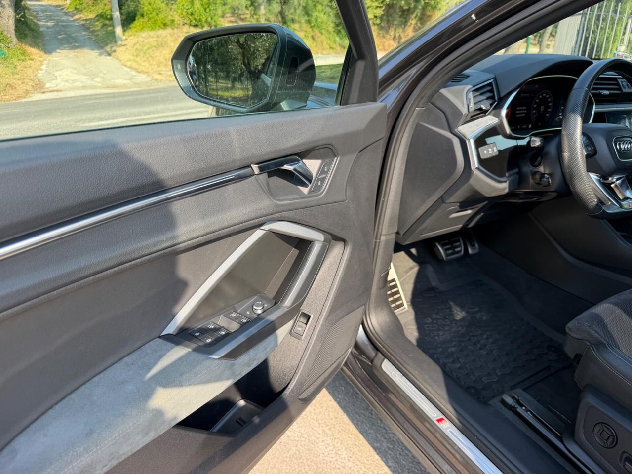 Audi Q3 35 TDI quattro S tronic line edition
