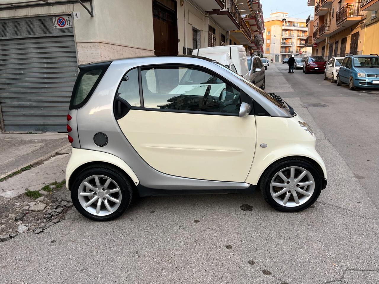 Smart ForTwo 700 Coupé Grandstyle Cambio Automatico (45 kW)