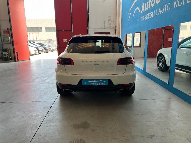 PORSCHE Macan 2.0