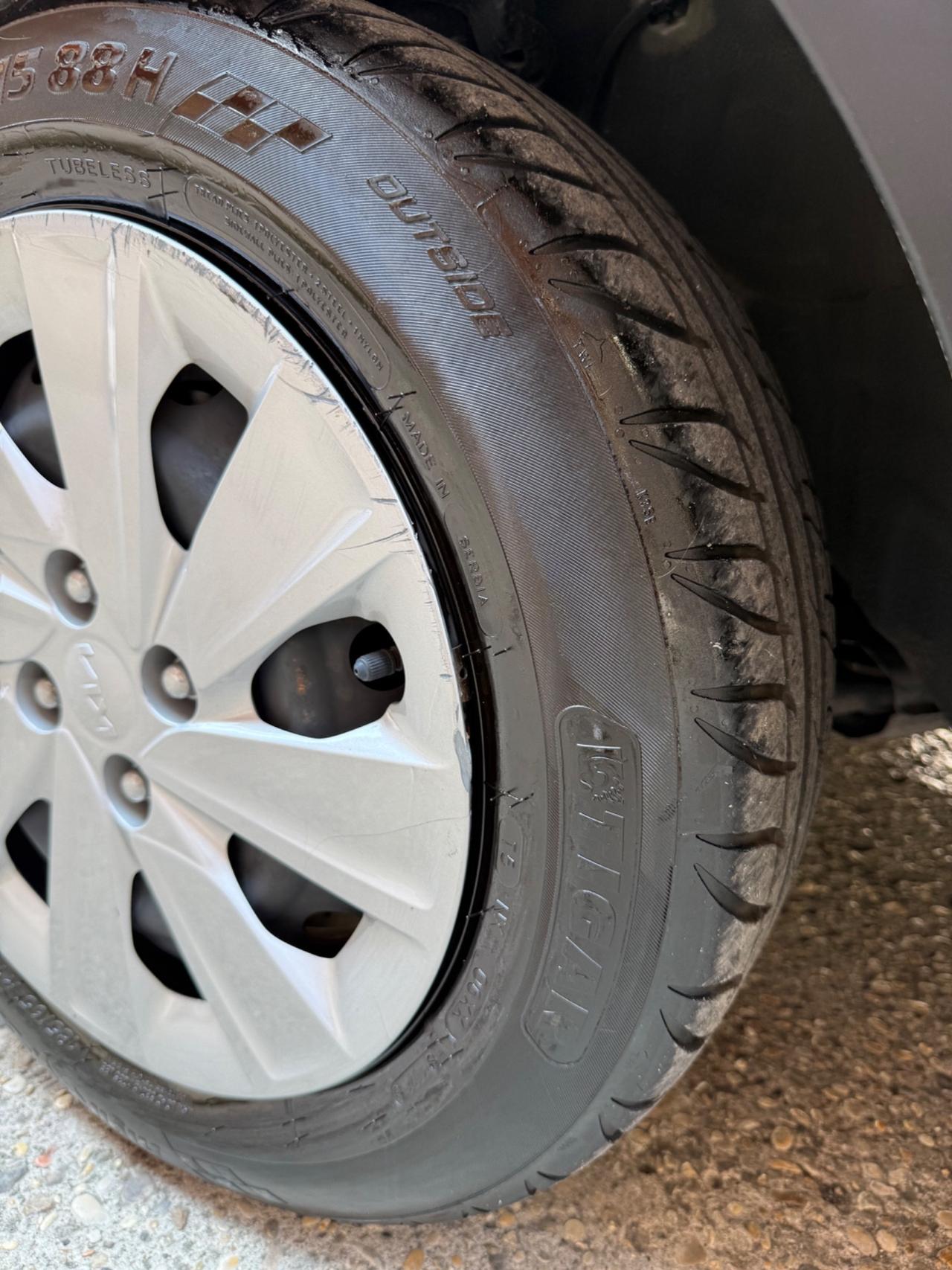 Kia Stonic 1.2 DPI Urban