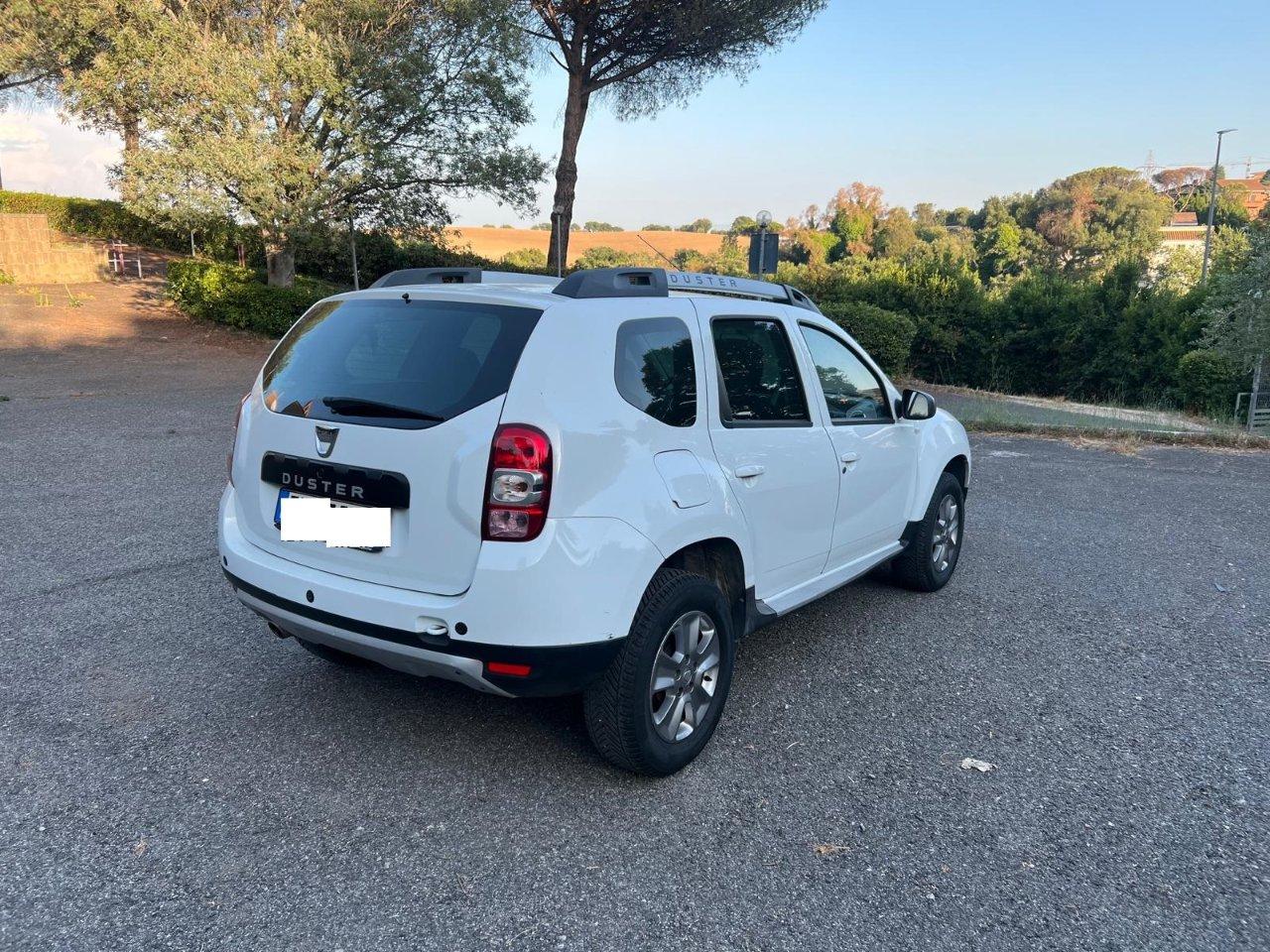 Dacia Duster 1.5 dci Laureate 4x2 110cv Navi Cerchi.