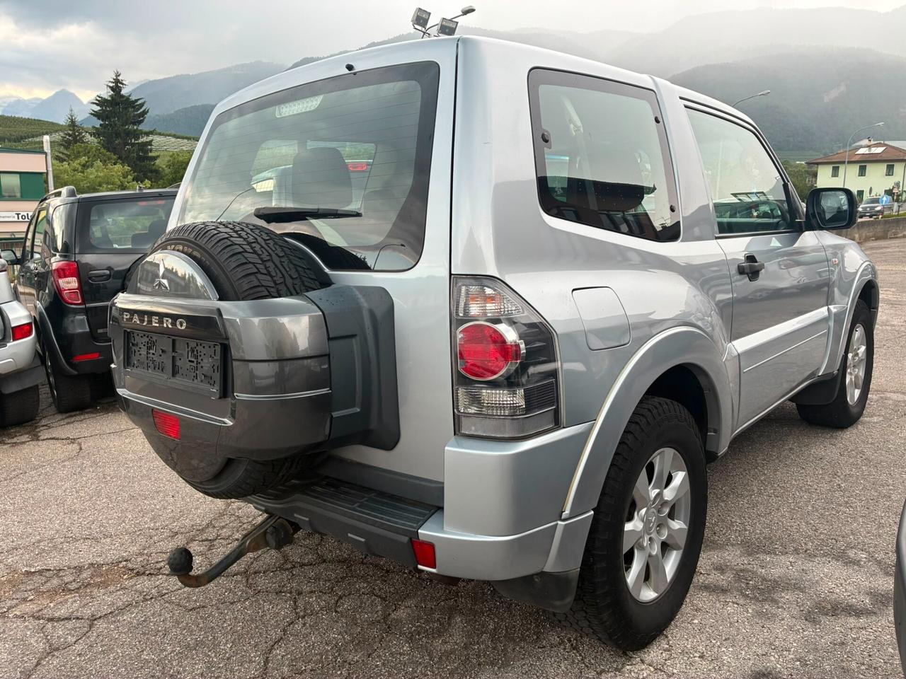 Mitsubishi Pajero 3.2 DI-D 3PORTE GANCIO TRAINO - MANUALE
