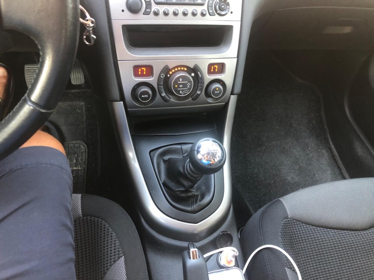Peugeot 308 1.6 8V e-HDi 112CV POKI KILOMETRI