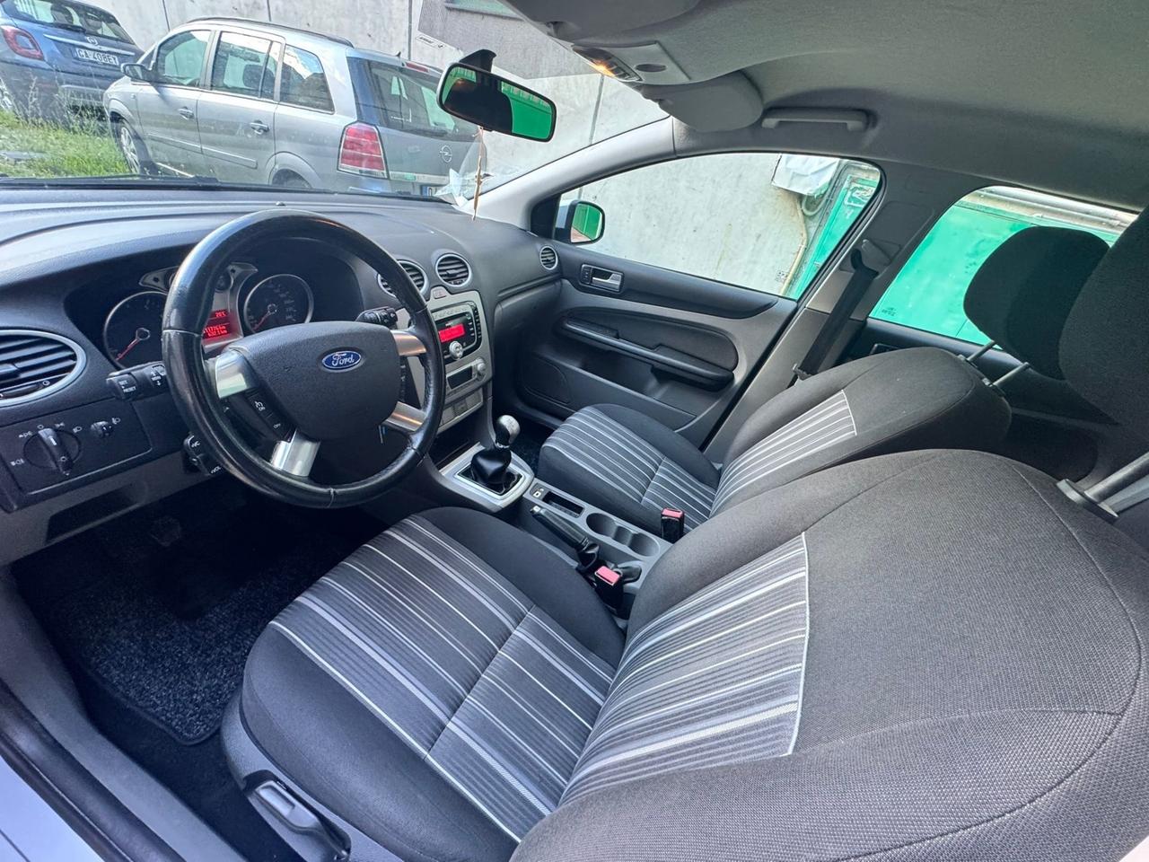 Ford Focus 1.6 105 CV SOLO 100 MILA KM