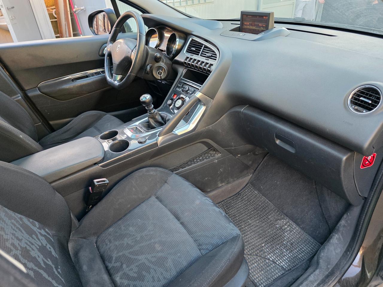 PEUGEOT 3008 2.0 HDi 150cv OUTDOOR