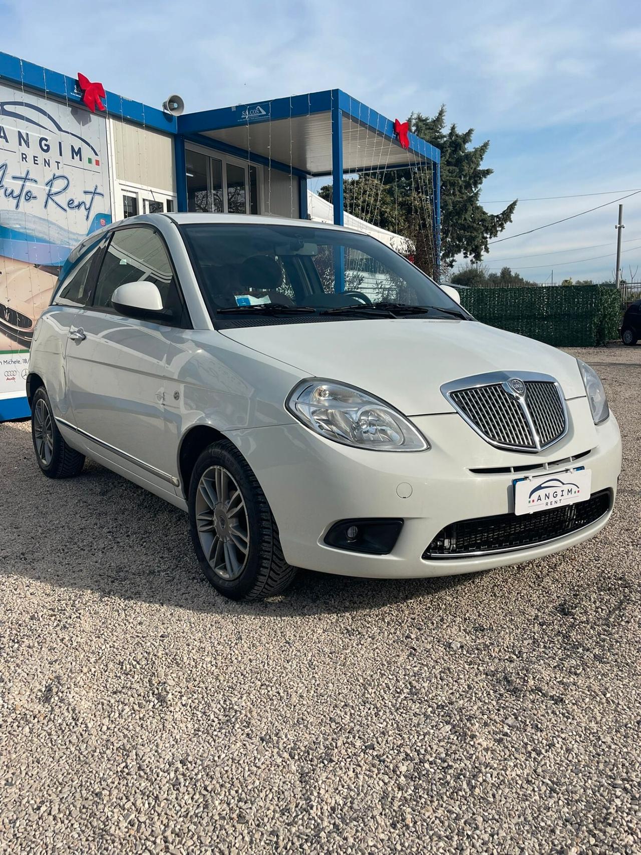 Lancia Ypsilon 1.2 New Oro