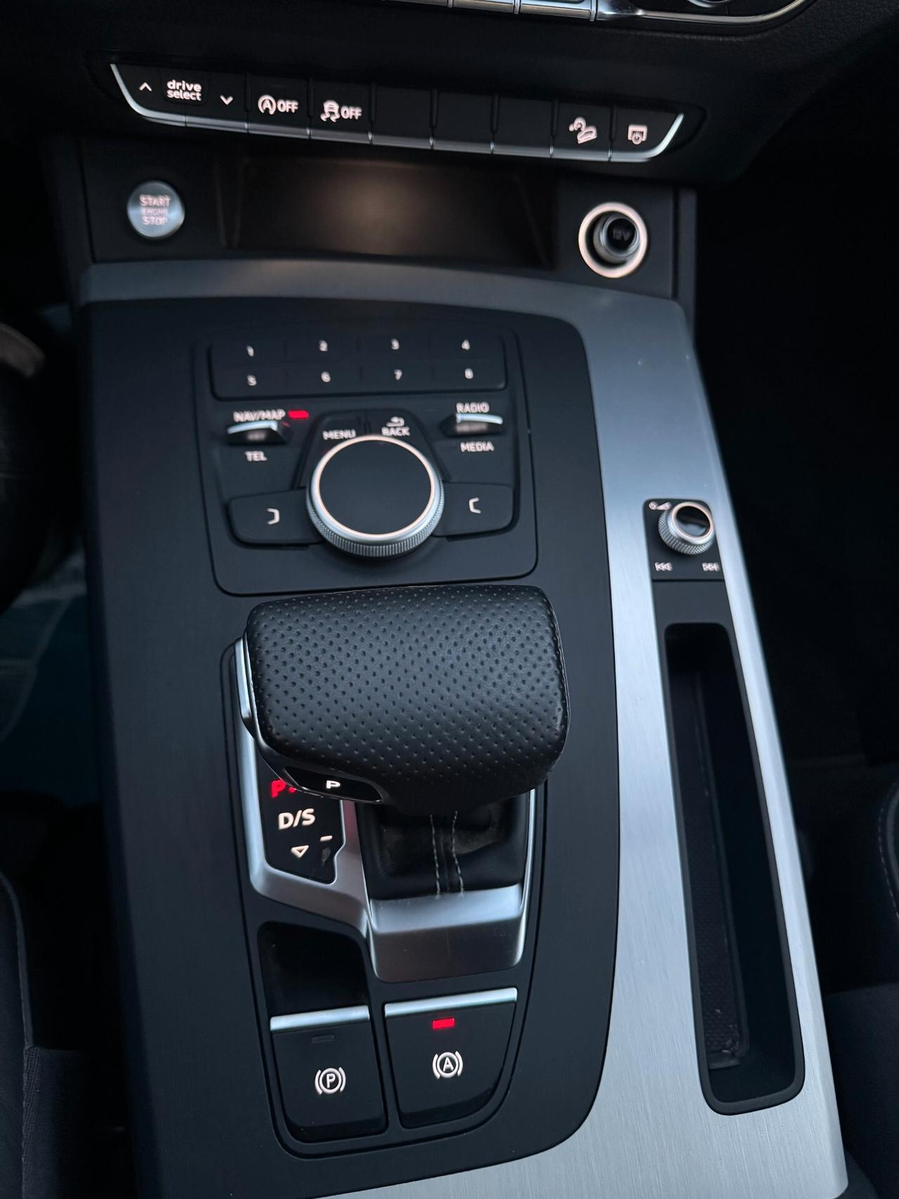 AUDI Q5 2.0 S-LINE INTERNO ED ESTERNO
