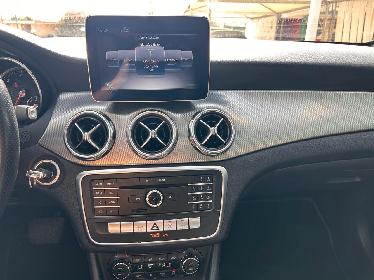 Mercedes-benz GLA 200 d Automatic Premium