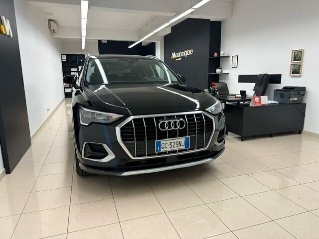 Audi Q3 35 TDI S tronic Business Advanced