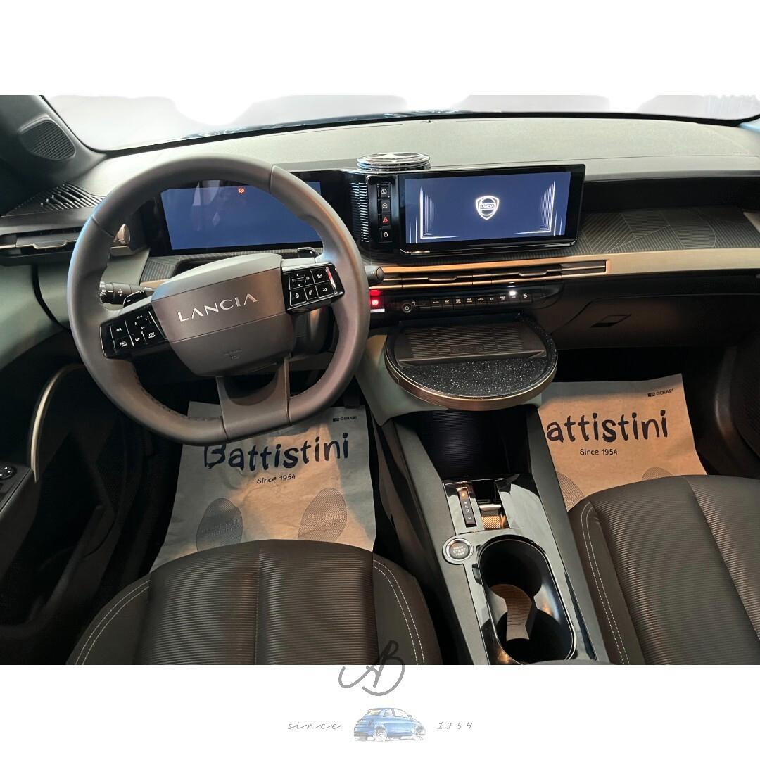 Lancia Ypsilon Hybrid e-DCT