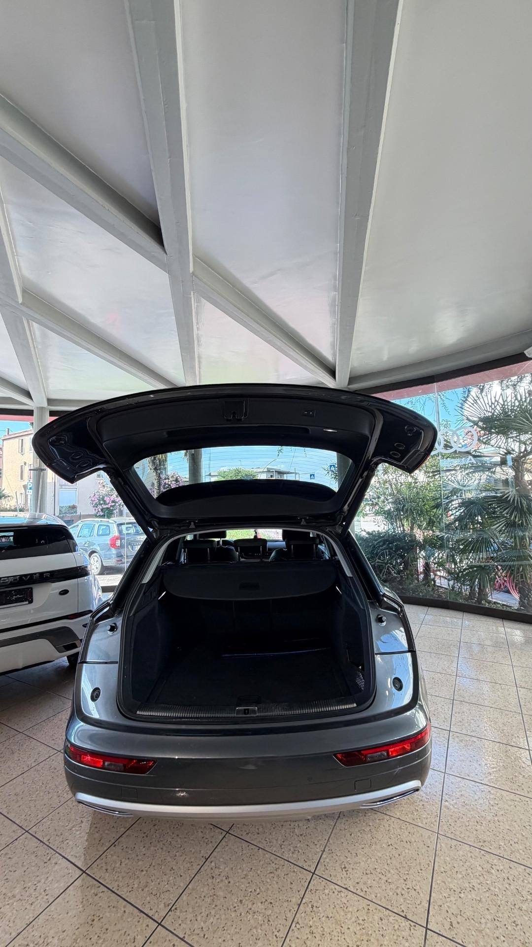 Audi Q5 2.0 TDI 190 CV quattro S tronic Business Sport